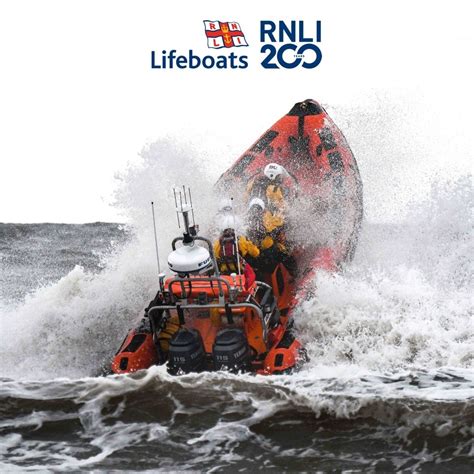 Porthcawl lifeboat station pier cam this morning. We urge